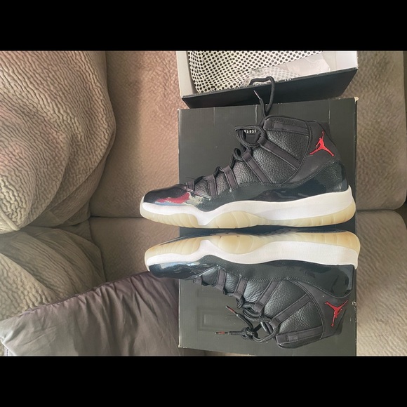 Jordan Retro 11 “72-10” (size 14) - Picture 2 of 8